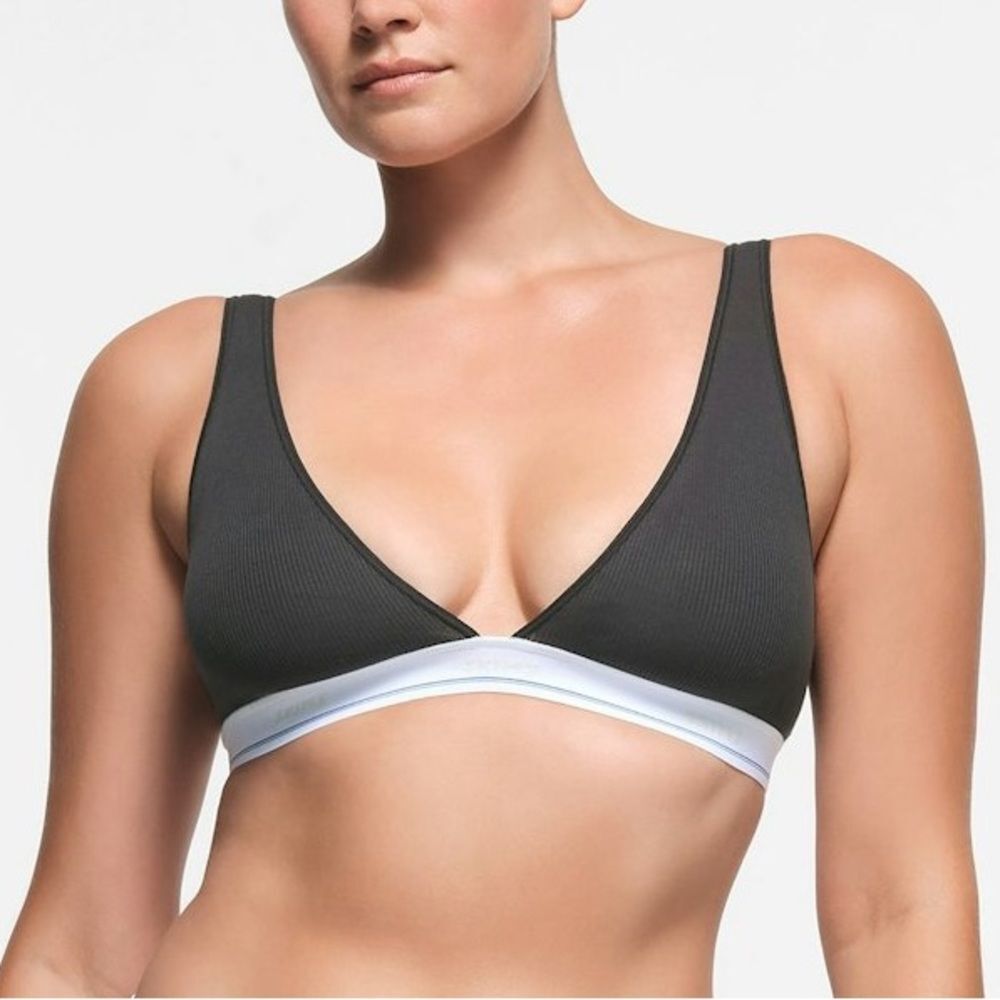 NWT SKIMS Cotton Rib Plunge Bralette Size 4X Sport Stripe Black White Logo Band - Picture 1 of 12